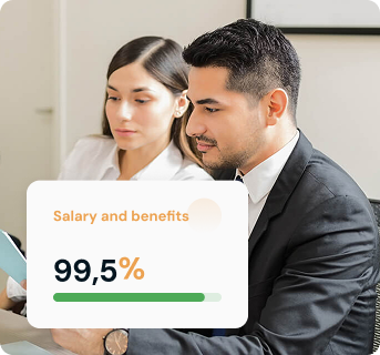 Osoba pracująca z domu na telefonie